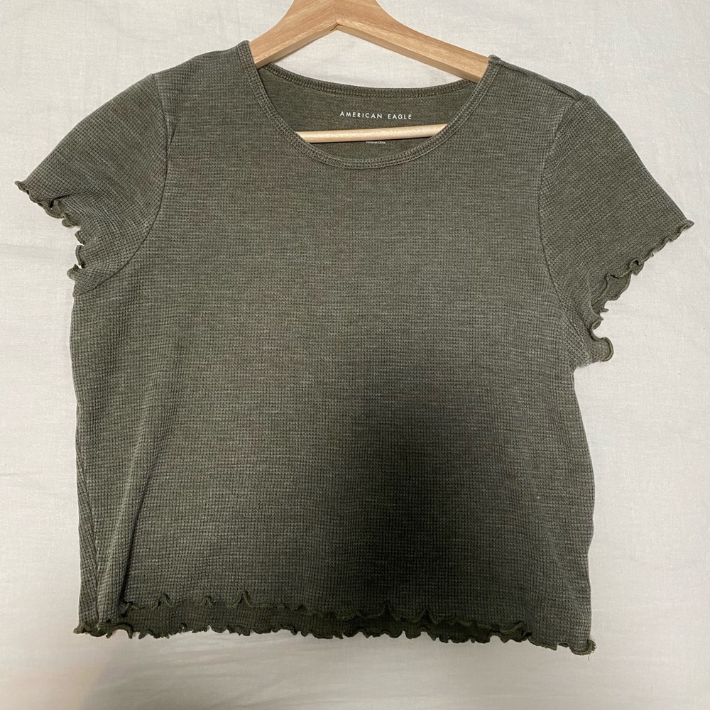 american eagle baby tee